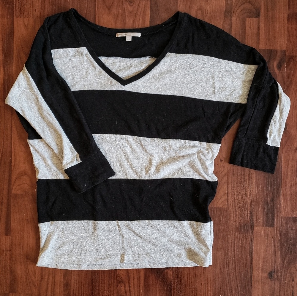3/$25 Gap v neck slub tee 3/4 sleeve